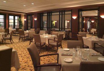 Embassy Suites Cleveland - Downtown Exterior foto